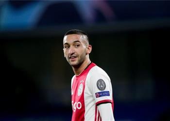 حكيم زياش يكشف موعد انتقاله لـ تشيلسي بعد إلغاء الدوري الهولندي