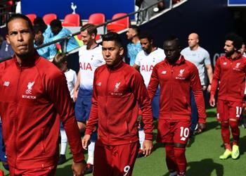 بين محمد صلاح وماني وفان دايك فاولر يختار أفضل لاعب في ليفربول هذا الموسم