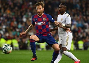 مورينيو يريد ضم راكيتيتش من برشلونة إلى توتنهام