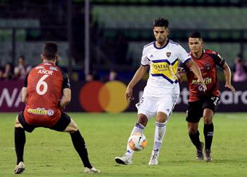 مدافع بوكا جونيورز نادم على رفض الانتقال لـ ليفربول