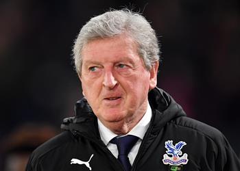 مدرب كريستال بالاس يخشى غيابه عن بقية موسم الدوري الإنجليزي حال استئنافه