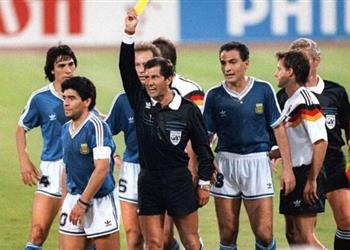 حكم نهائي مونديال 90 مارادونا وقح وحقير من أسوأ الذين قابلتهم في حياتي