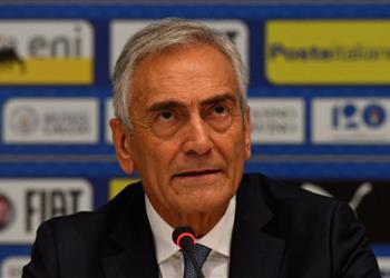 رئيس الاتحاد الإيطالي يلمح لإمكانية إلغاء الموسم بسبب كورونا