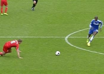 ماذا لو انزلق لاعب آخر أمام تشيلسي أسطورة آرسنال يختار بديل جيرارد