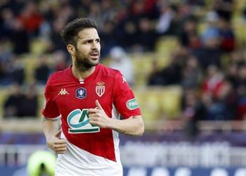 عمرها 95 عام ا فابريجاس م حتفل ا بجدته الناجية من فيروس كورونا بطلة خارقة