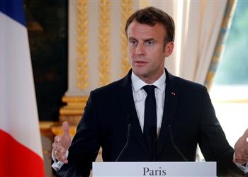 مسؤولو الحكومة الفرنسية يضغطون لإيقاف الدوريات الكبرى