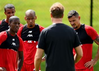 بعد لوفرين ليفربول ي خطط لبيع مدافع جديد في الميركاتو الصيفي