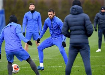 تشيلسي على رأسهم 3 أندية من البريميرليج تتفاوض على شراء كمامات N95 قبل عودة التدريبات