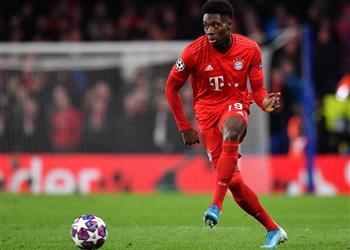 نجم توتنهام السابق شككت في نجاح ألفونسو ديفيز مع بايرن ميونخ