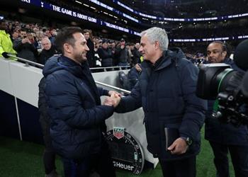 تشيلسي وتوتنهام ينضمان للصراع على هدف آرسنال