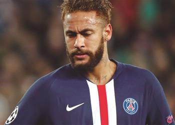 على طريقة بيكيه لاعب باريس سان جيرمان يؤكد نيمار سيستمر معنا