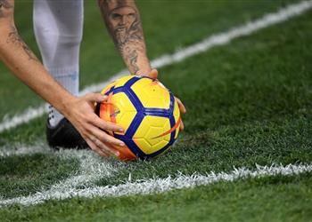 وزير الرياضة الإيطالي يلمح لإمكانية عدم استكمال الموسم