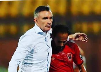 وليد سليمان كارتيرون غير فكري ولم يحالفه التوفيق مع الأهلي