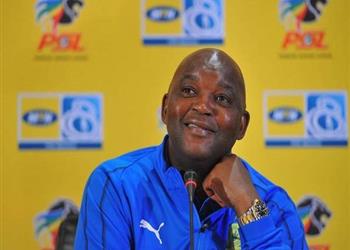 صن داونز يرد على أنباء إقالة موسيماني بعد 8 سنوات من تدريب الفريق