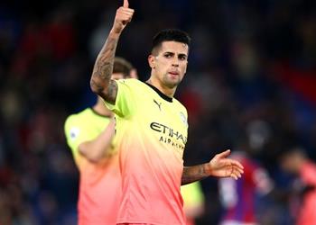 صفقة ثلاثية منتظرة بين برشلونة وإنتر ومانشستر سيتي