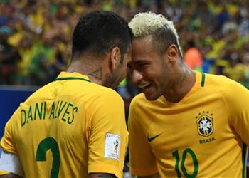 ألفيس ما يفعله نيمار في حياته ليس إجرامي ا وو لد ليكون مختلف ا