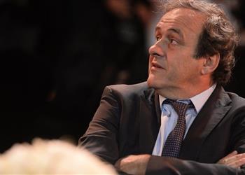 بلاتيني يطالب إنفانتينو بالاستقالة من رئاسة فيفا ربما سيكون ضحية مؤامرة