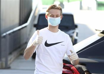 لاعبو برشلونة يخضعون لفحص كورونا جديد