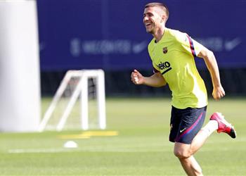 سيرجي روبيرتو لا يمكنني التفكير في اللعب بدون جمهور وننتظر الدوري الألماني