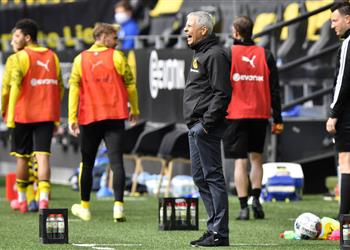 مدرب دورتموند بعد الفوز الكبير على شالكه الأجواء غريبة ونفتقد م شجعينا