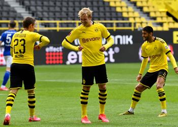 لاعب بوروسيا دورتموند يعلق على طريقة الاحتفال أمام شالكه