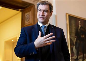 رئيس حكومة بافاريا بداية عودة الدوري الألماني ناجحة ولكن علينا الحذر