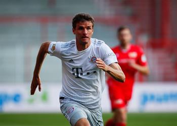 فيديو الـVAR يلغي الهدف الأول لـ بايرن ميونخ أمام برلين في الدوري الألماني