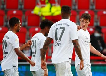 صورة تصرف مجنون من مشجعين أثناء مباراة بايرن ميونخ ويونيون برلين