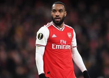 آرسنال ينوي معاقبة لاكازيت بسبب غاز الضحك