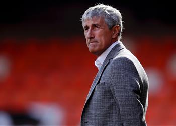 وكيل مدافع ليستر سيتي من الممكن أن ينتقل إلى برشلونة هذا الصيف