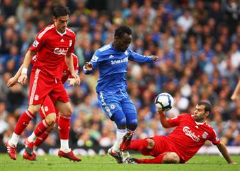 إيسيان يكشف سبب رفضه الانتقال إلى ليفربول رغم تقدم المفاوضات