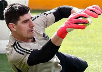 كورتوا نأمل في استئناف الدوري الإسباني وسنقاتل من أجل التتويج به