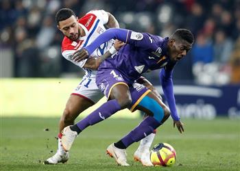 آرسنال ي زاحم برشلونة على صفقة من الدوري الفرنسي