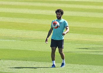 محمد صلاح يعلق على مشاركته في تدريبات ليفربول بعد توقف شهرين