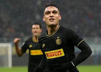 سواريز ينصح لاوتارو بتجاهل برشلونة والبقاء في إنتر ميلان