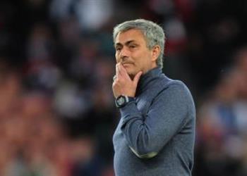 مورينيو يوضح الفارق بين الدوري الأوروبي ودوري الأبطال