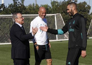 بيريز عن بنزيما مزيج بين زيدان والظاهرة رونالدو