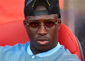 موناكو يكشف سبب انتقال ميندي إلى مانشستر سيتي بدل ا من تشيلسي