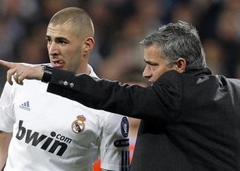 متى فقد بنزيما احترامه لمورينيو الفرنسي يوضح