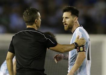 عقوبات ميسي يتحرك بنفسه لإلغاء إيقافه مع الأرجنتين
