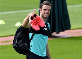 جوردان هندرسون يكشف رأيه في اللاعبين الخائفين من استئناف الدوري الإنجليزي