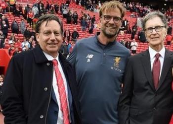 رئيس ليفربول استئناف الدوري الإنجليزي خلف أبواب م غلقة أكثر أمان ا من الذهاب للسوبر ماركت