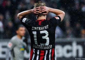 بالفيديو النيران الصديقة تمنح بايرن ميونخ الهدف الخامس أمام فرانكفورت