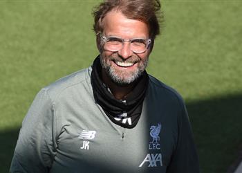 ذا صن تكشف هدف كلوب الأساسي لتعويض صلاح وماني وفيرمينو في ليفربول