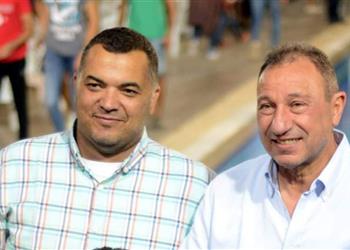 الخطيب يطمئن على حالة مدرب الأهلي المصاب بـ فيروس كورونا