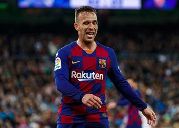 سكاي آرثر يتخذ قراره النهائي بشأن مصيره مع برشلونة