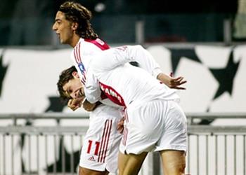 لاعب أياكس السابق يسترجع ذكريات شجار ميدو وإبراهيموفيتش وقصة إلقاء المقص