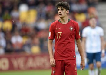 مدربه السابق ترينكاو أحدث فرق ا منذ الصغر والكرة بالنسبة له متعة