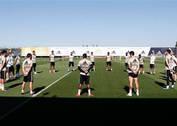 مران ريال مدريد دقيقة صمت على ضحايا كورونا وزيدان يستدعي ثنائي الشباب