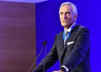 رئيس الاتحاد الإيطالي يحذر من خسائر مالية باهظة حال عدم استئناف الدوري